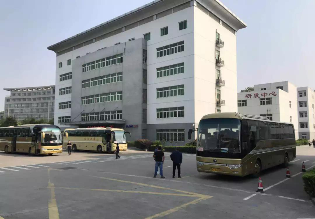 必一电气橡子弯户外拓展活动